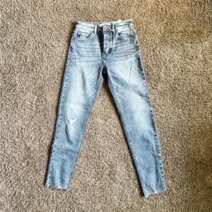 KanCan Distressed Gray Slightly Cropped Skinny Jeans - Women's Size 3/26